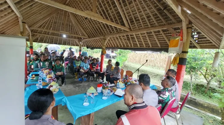 Polres Gianyar Serap Aspirasi dan Panen Jagung Raya